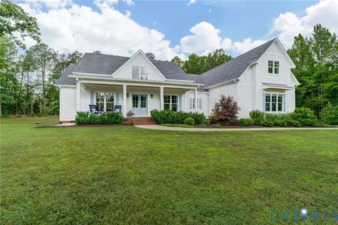 1769 Fishers Pond Dr, Maidens, VA 23102
