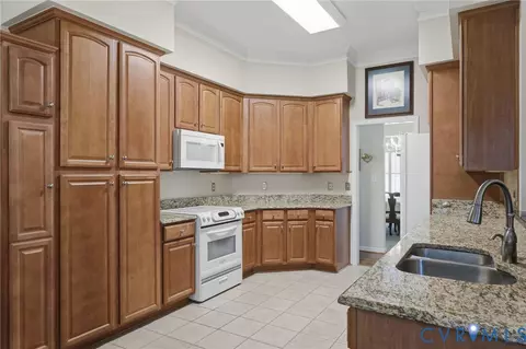 Kitchen - 1142 Alcorn Ter, Midlothian, VA 23114 photo 1 of 2