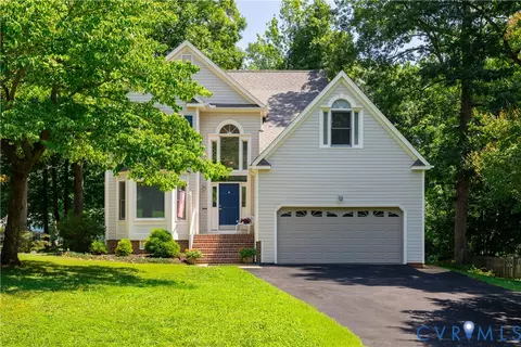 4501 Foxwood Rd, Chester, VA 23831