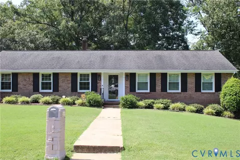 1117 Oakwood Dr, Colonial Heights, VA 23834