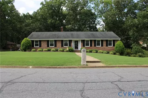 1117 Oakwood Dr, Colonial Heights, VA 23834