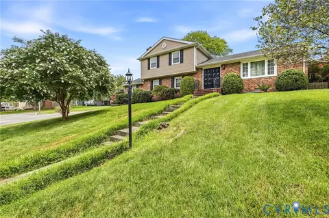3737 Perthshire Ln, Colonial Heights, VA 23834