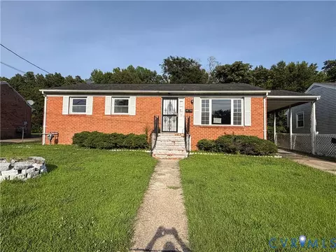 1121 E Booker Cir, Petersburg, VA 23803