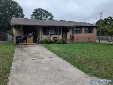 510 Old Town Dr, Colonial Heights, VA 23834