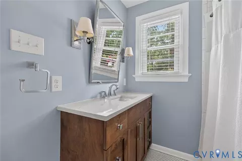 Bath - 7724 Turf Ln, Richmond, VA 23225 photo 2 of 4