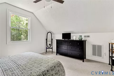 Bedroom - 348 Forest Ln, King William, VA 23086 photo 9 of 10