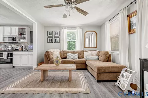 Living - 348 Forest Ln, King William, VA 23086 photo 2 of 3