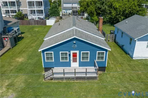 3 Lighthouse Dr, Hampton, VA 23664 photo 2