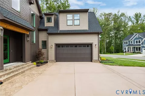 Exterior - 15212 Barford Dr, Midlothian, VA 23112 photo 4 of 9