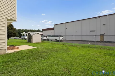 Exterior - 21 St Johns Dr, Hampton, VA 23666 photo 3 of 4