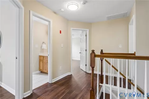 Entry Way - 21 St Johns Dr, Hampton, VA 23666 photo 2 of 4