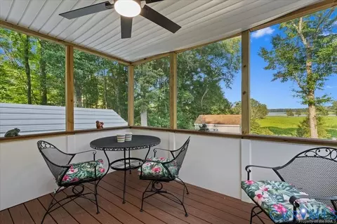 1025 Riverside Dr, Lanexa, VA 23089 photo 10