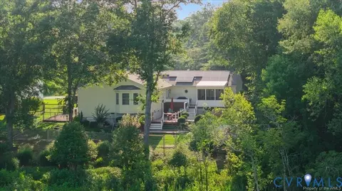 1025 Riverside Dr, Lanexa, VA 23089 photo 3