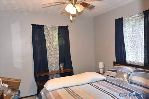 Bedroom - 642 Star St, Pounding Mill, VA 24637 photo 2 of 3