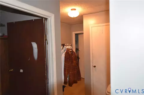 Entry Way - 642 Star St, Pounding Mill, VA 24637 photo 2 of 2