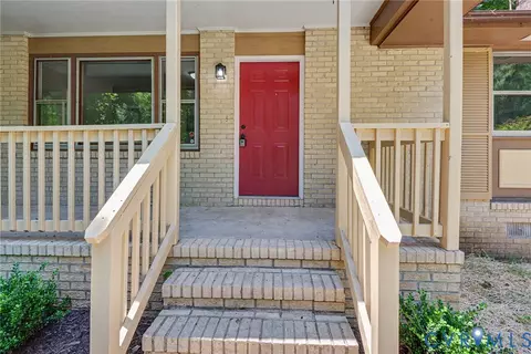 Exterior - 2810 Sutherland Rd, Sutherland, VA 23885 photo 2 of 10