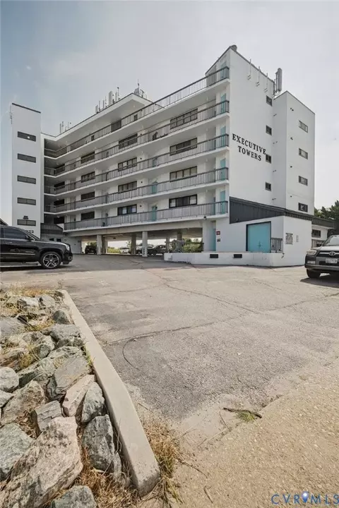 Exterior - 1222 E Ocean View Ave #304, Norfolk, VA 23503 photo 3 of 4