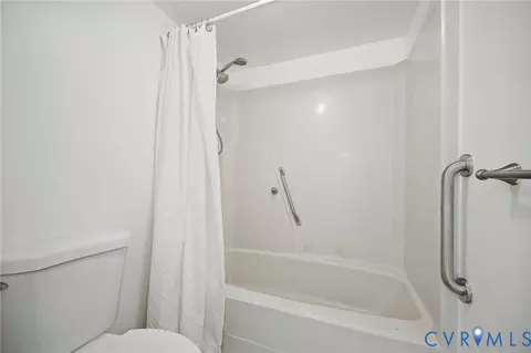 Bath - 1222 E Ocean View Ave #304, Norfolk, VA 23503 photo 3 of 3