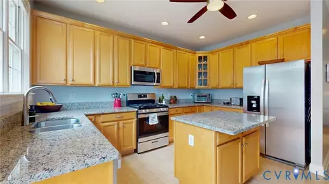 Kitchen - 9062 Amberhill Loop, North Chesterfield, VA 23236 photo 2 of 3