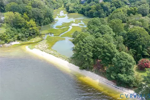 View/Area - 1760 Gloucester Rd, Gloucester Point, VA 23062 photo 6 of 6
