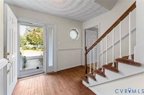 Entry Way - 1760 Gloucester Rd, Gloucester Point, VA 23062 photo 2 of 2