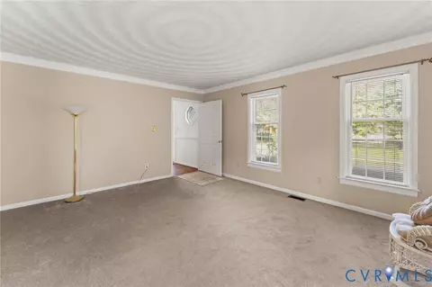 Living - 1760 Gloucester Rd, Gloucester Point, VA 23062 photo 5 of 7