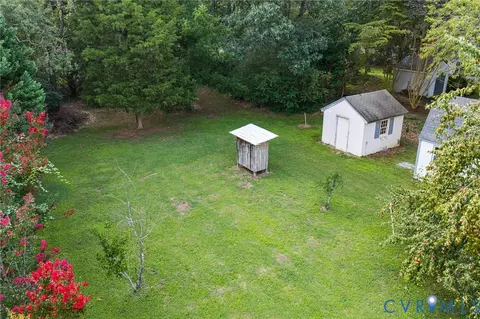 Exterior - 1760 Gloucester Rd, Gloucester Point, VA 23062 photo 1 of 7