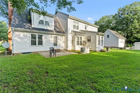 Exterior - 1760 Gloucester Rd, Gloucester Point, VA 23062 photo 2 of 7