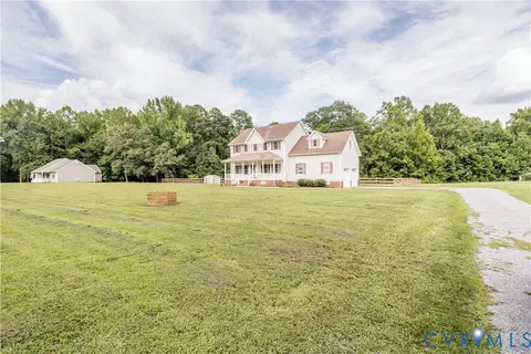 20411 Horseshoe Rd, Carson, VA 23830 photo 2