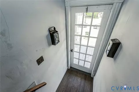 Entry Way - 1209 Wallace St, Richmond, VA 23220 photo 3 of 6