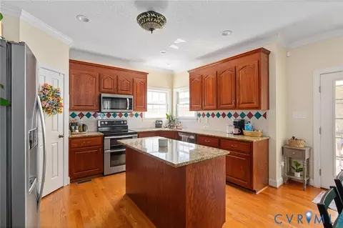 Kitchen - 21700 Oak Hill Ct, Carson, VA 23830 photo 4 of 4
