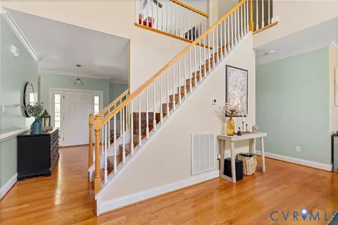 Entry Way - 21700 Oak Hill Ct, Carson, VA 23830 photo 2 of 5