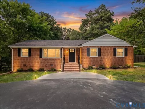 10400 Claybar Trl, North Chesterfield, VA 23236