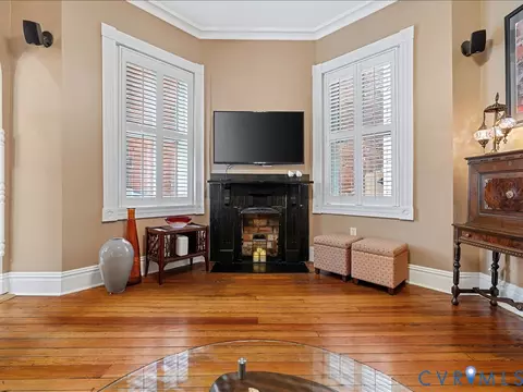 Living - 3108 E Broad St, Richmond, VA 23223 photo 5 of 5