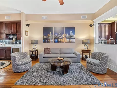 Living - 3108 E Broad St, Richmond, VA 23223 photo 3 of 5