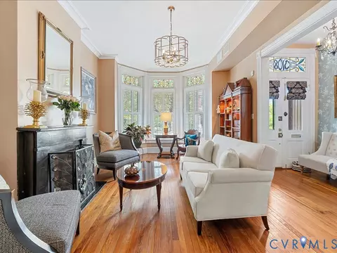 Living - 3108 E Broad St, Richmond, VA 23223 photo 2 of 5