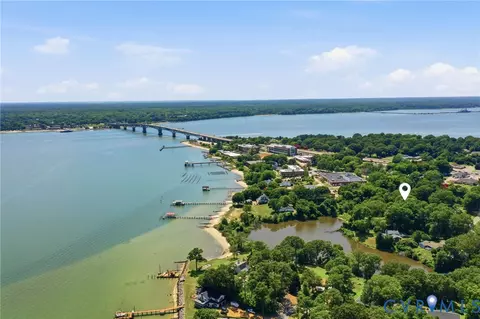 View/Area - 7614 Ashe St, Gloucester Point, VA 23062 photo 4 of 8