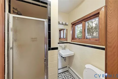 Bath - 7614 Ashe St, Gloucester Point, VA 23062 photo 6 of 6