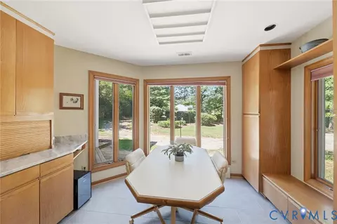 Dining - 7614 Ashe St, Gloucester Point, VA 23062 photo 1 of 2