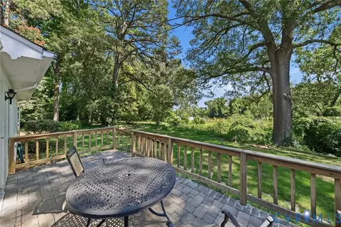 Exterior - 7614 Ashe St, Gloucester Point, VA 23062 photo 7 of 9