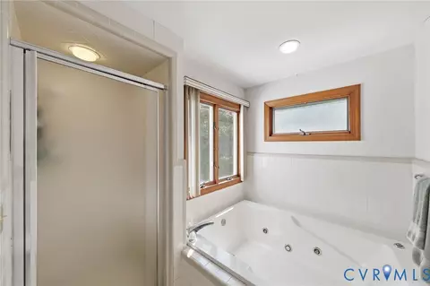Bath - 7614 Ashe St, Gloucester Point, VA 23062 photo 4 of 6
