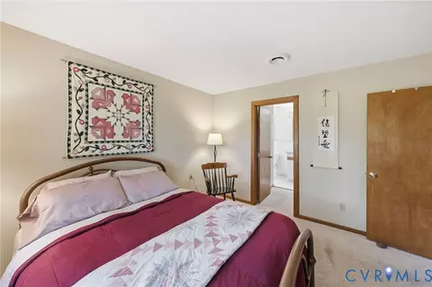 Bedroom - 7614 Ashe St, Gloucester Point, VA 23062 photo 3 of 8