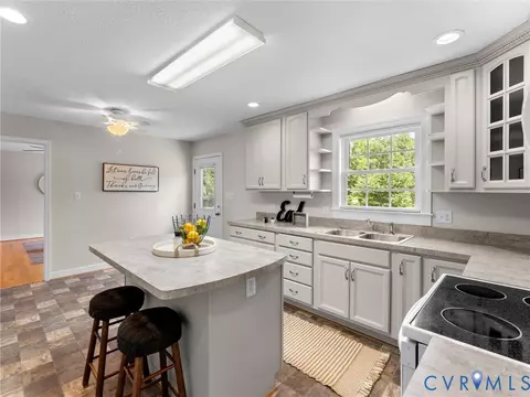 Kitchen - 2296 Mill Rd, Powhatan, VA 23139 photo 6 of 9