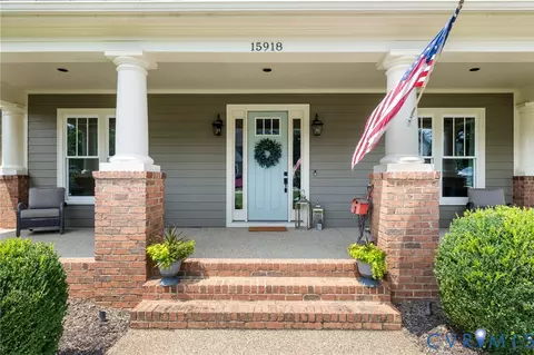 Exterior - 15918 Drumone Rd, Midlothian, VA 23112 photo 4 of 11