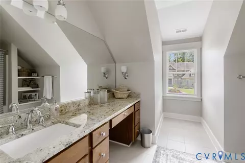 Bath - 15918 Drumone Rd, Midlothian, VA 23112 photo 5 of 6