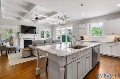 Kitchen - 15918 Drumone Rd, Midlothian, VA 23112 photo 2 of 4