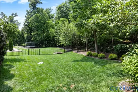 Exterior - 15918 Drumone Rd, Midlothian, VA 23112 photo 10 of 11