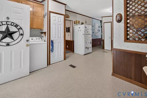Entry Way - 19541 Templeton Rd, Carson, VA 23830 photo 2 of 2