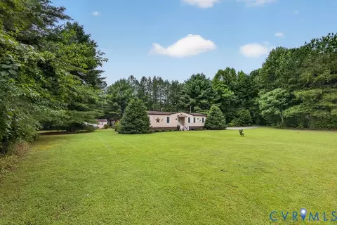 Exterior - 19541 Templeton Rd, Carson, VA 23830 photo 1 of 5