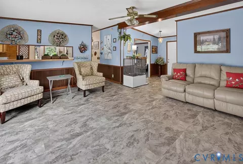 Living - 19541 Templeton Rd, Carson, VA 23830 photo 4 of 5